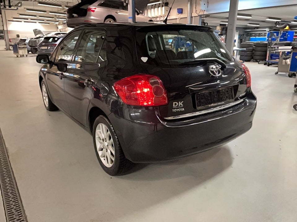 Toyota Auris 1,6 Luna+ 5d