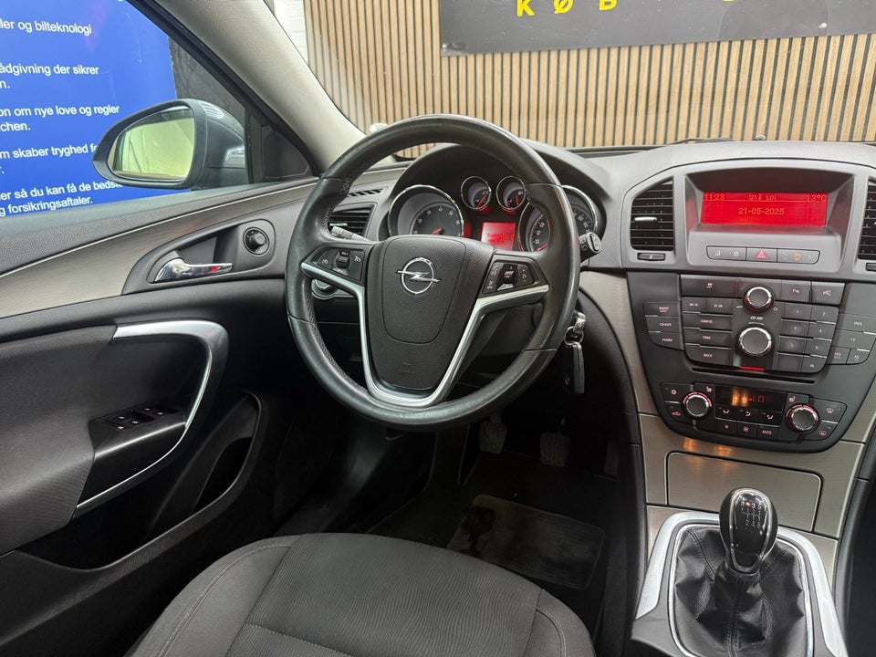Opel Insignia 1,8 Edition Sports Tourer 5d
