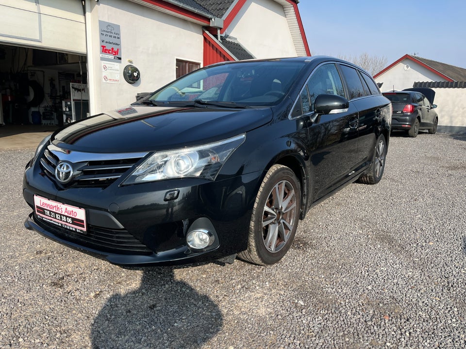 Toyota Avensis 1,8 VVT-i T2 Premium stc. 5d