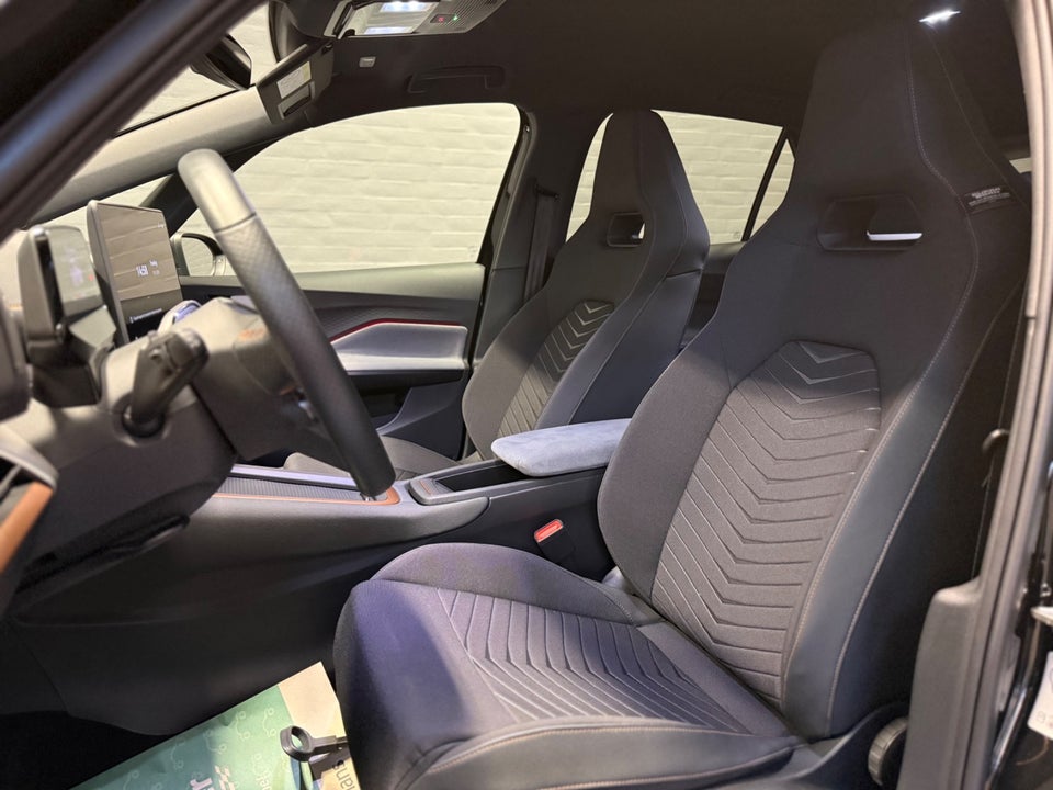 Cupra Born 77 e-Boost Business Edition+ 5d