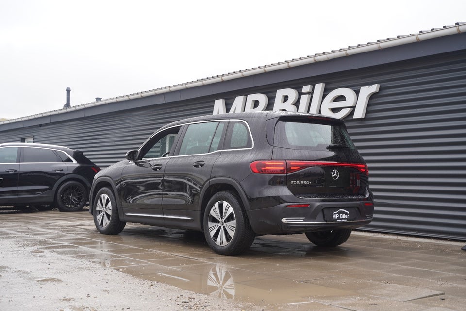 Mercedes EQB250+ Progressive 5d