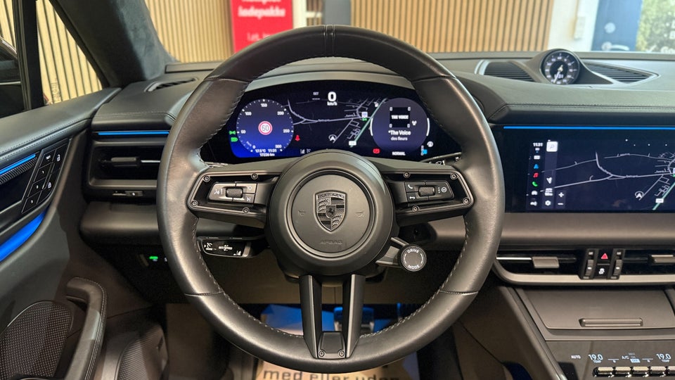 Porsche Macan Turbo 5d