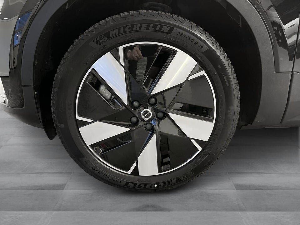 Volvo XC40 ReCharge Extended Range Plus 5d