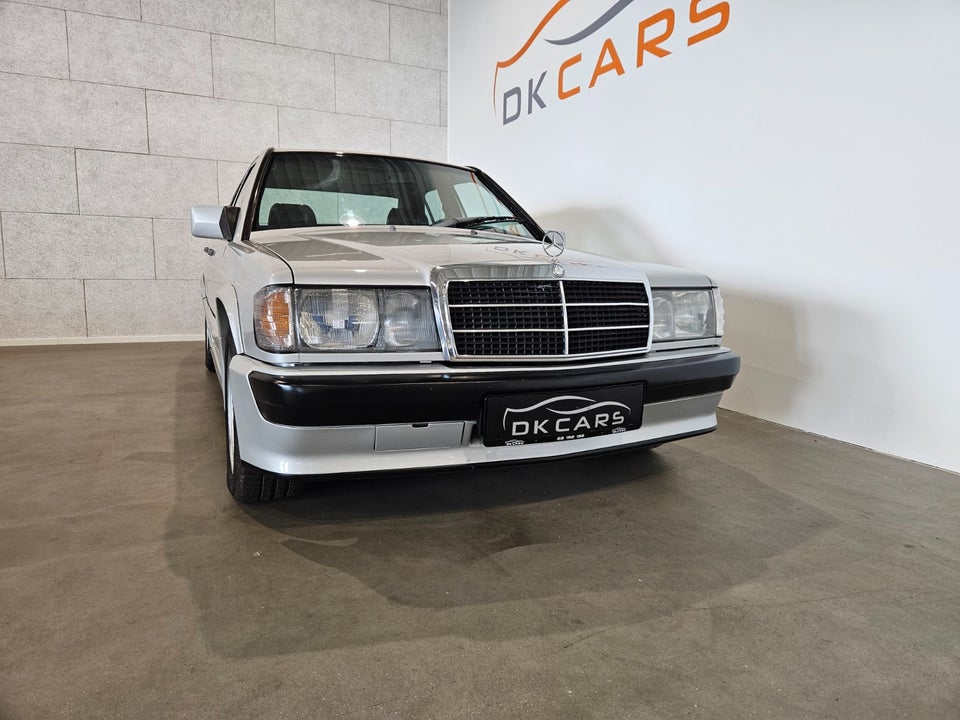 Mercedes 190 E 2,5 16V aut. 4d