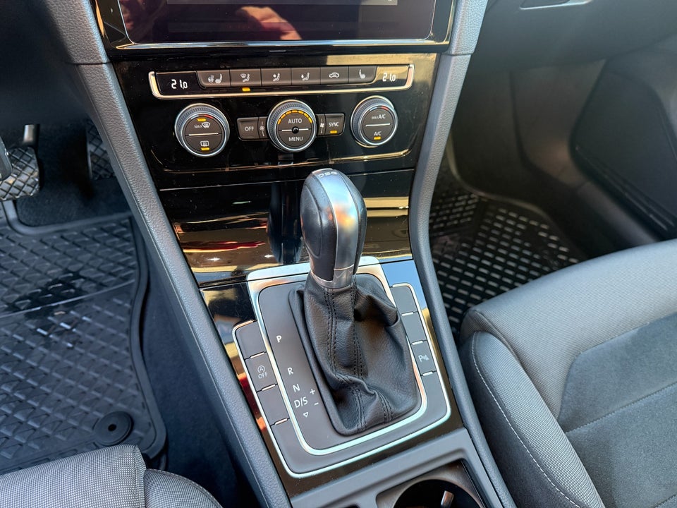 VW Golf VII 1,5 TSi 150 Highline Variant DSG 5d