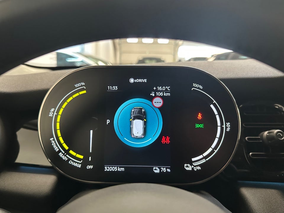 MINI Cooper SE Essential 3d