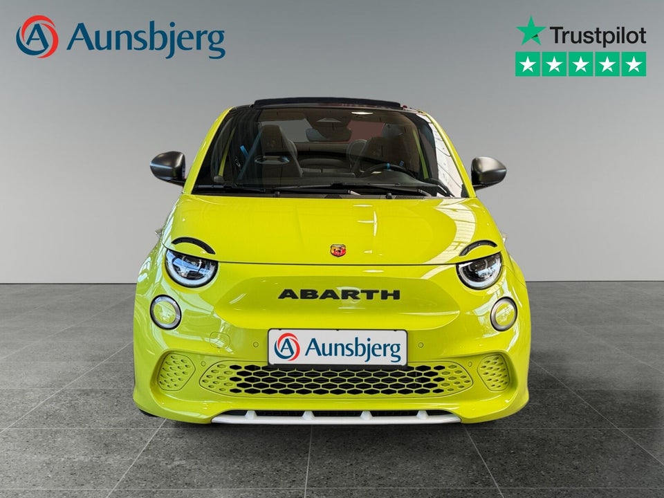 Abarth 500e Scorpionissima Cabrio 2d