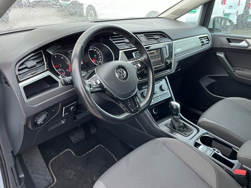 VW Touran 1,6 TDi 110 Trendline DSG Van 5d