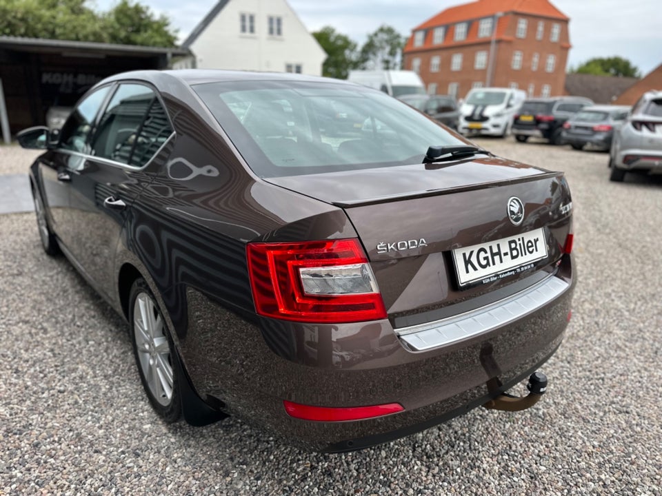 Skoda Octavia 1,8 TSi 180 Elegance DSG 5d