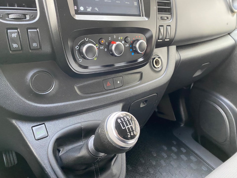 Renault Trafic T29 2,0 dCi 145 L2H1