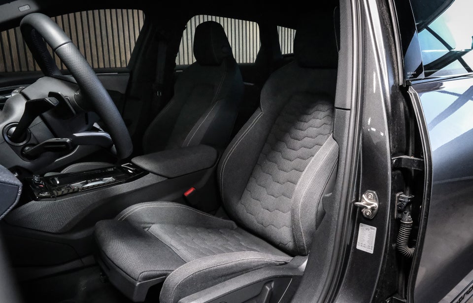 Audi A6 e-tron Ultra S-line performance Avant 5d