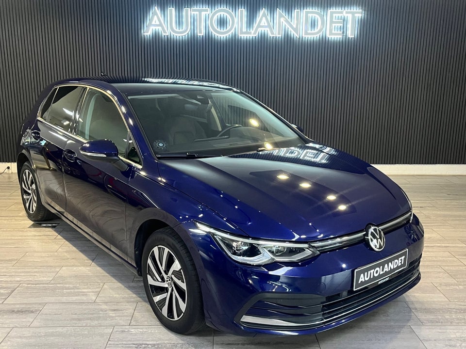 VW Golf VIII 1,4 eHybrid DSG 5d
