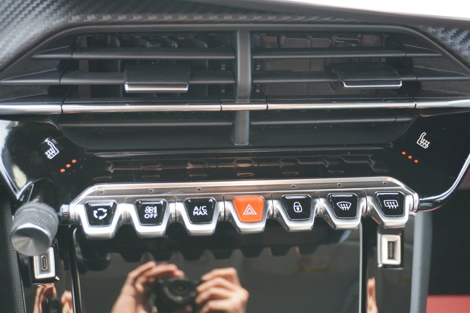 Peugeot 208 1,2 PureTech 100 Evolution 5d