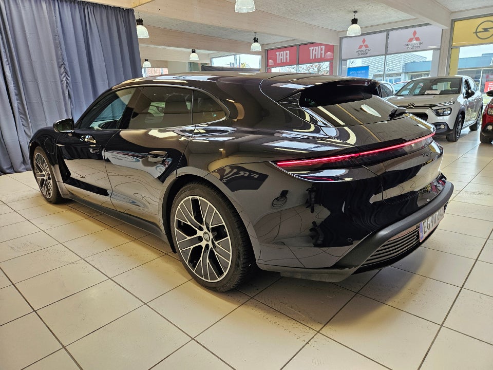 Porsche Taycan Performance+ Sport Turismo 5d