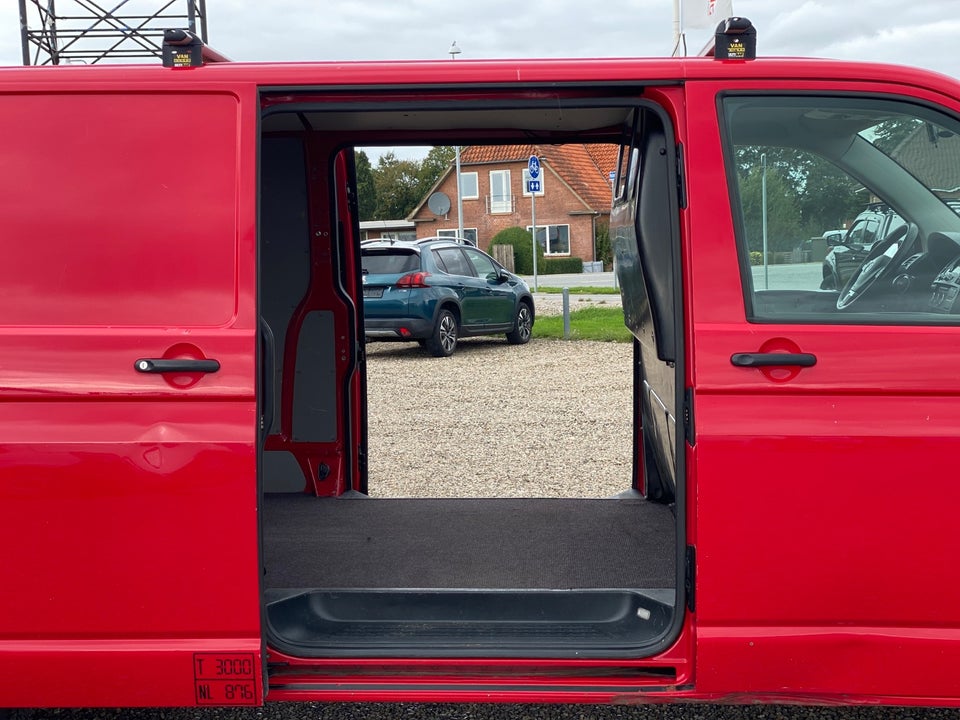 VW Transporter 2,0 TDi 140 Kassevogn DSG lang