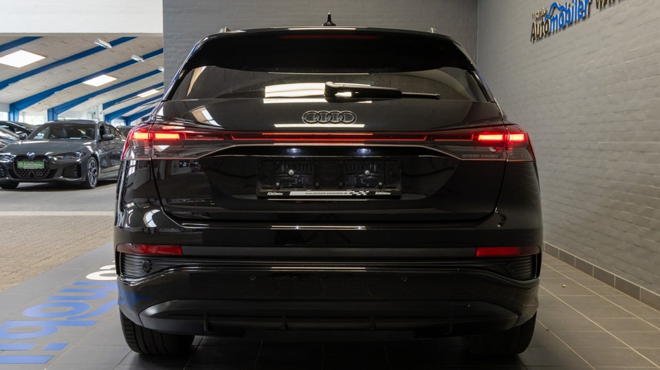 Audi Q4 e-tron 40 S-line 5d