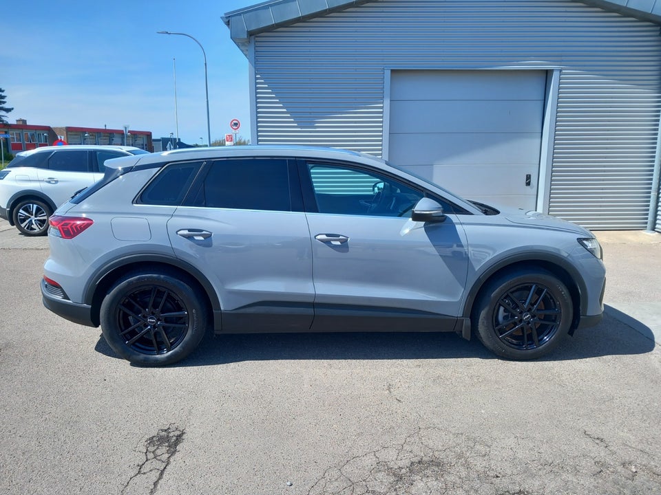 Audi Q4 e-tron 40  5d