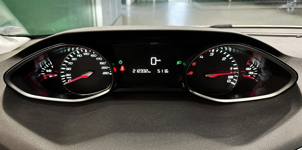 Peugeot 308 1,6 BlueHDi 120 Style SW 5d