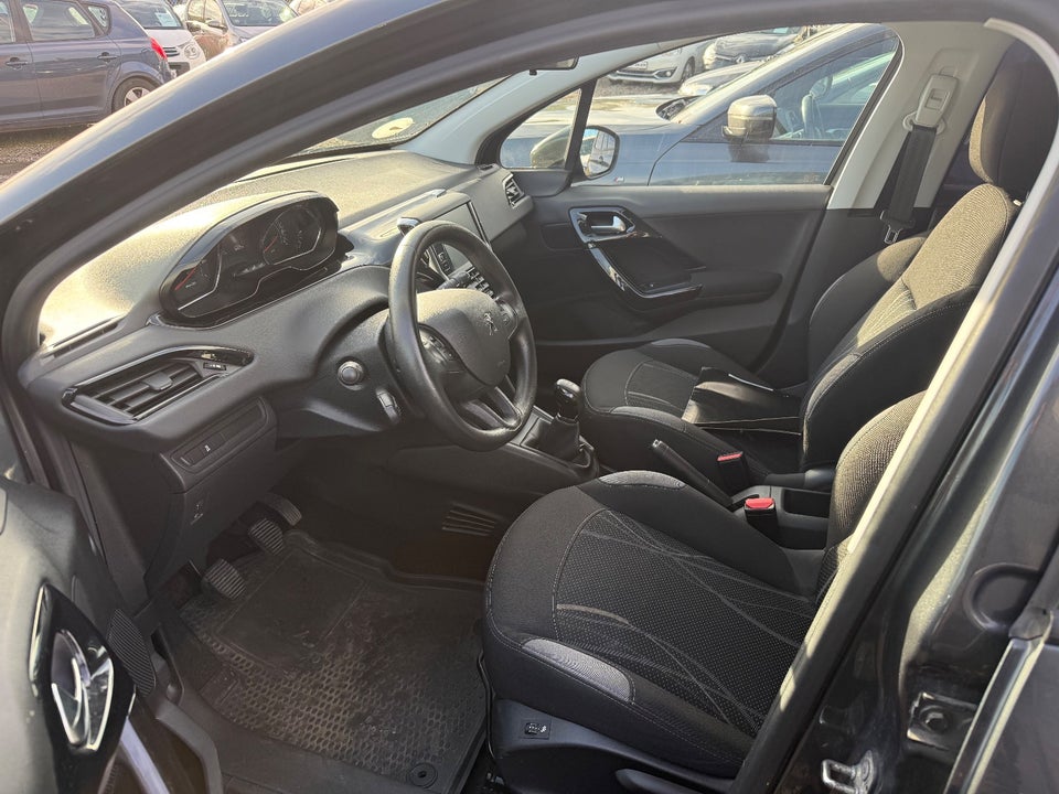 Peugeot 208 1,2 VTi Active 5d