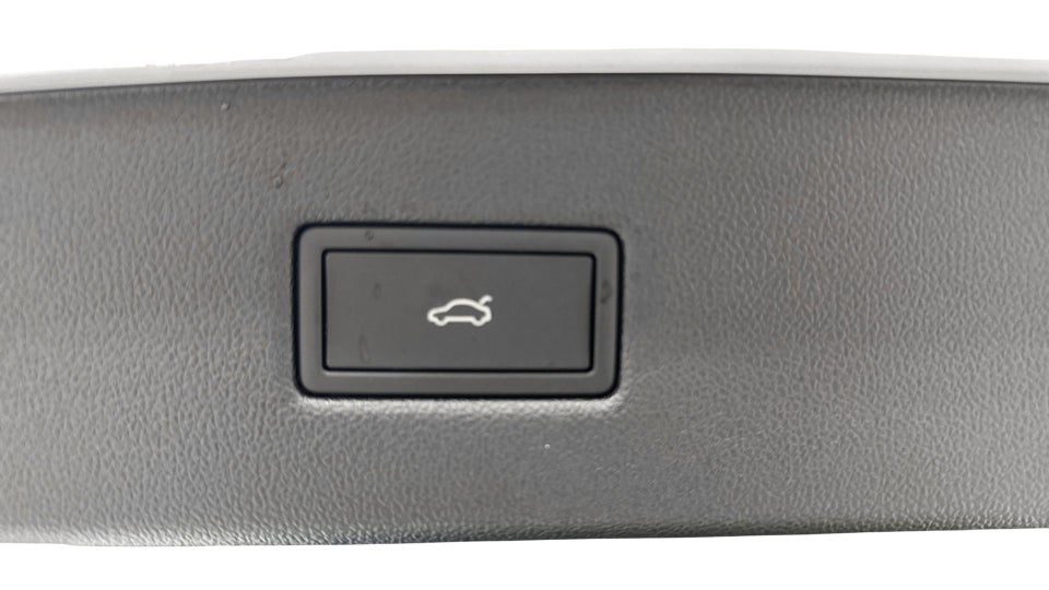 Ford Capri 82 Premium Extended Range 5d