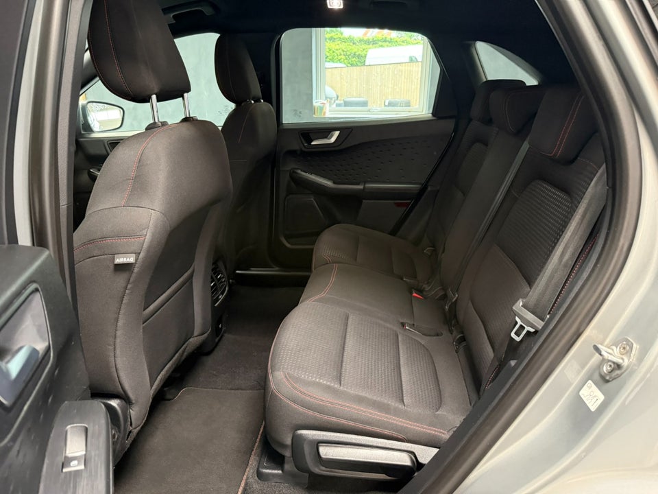 Ford Kuga 2,5 PHEV ST-Line CVT 5d