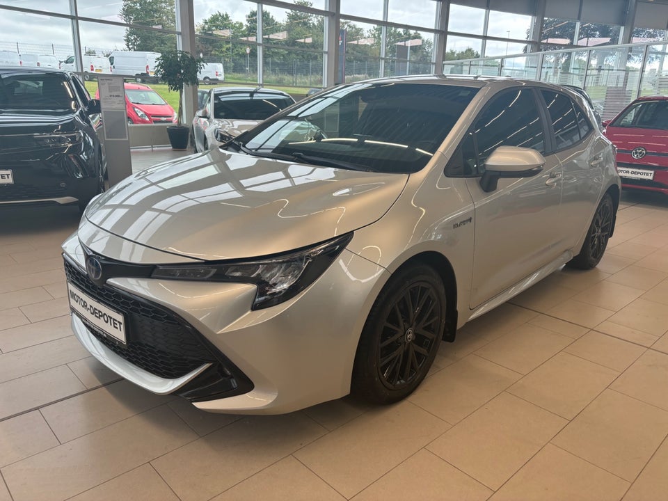 Toyota Corolla 2,0 Hybrid H3 Smart MDS 5d