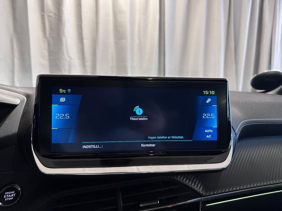 Peugeot e-208 50 GT Sky 5d