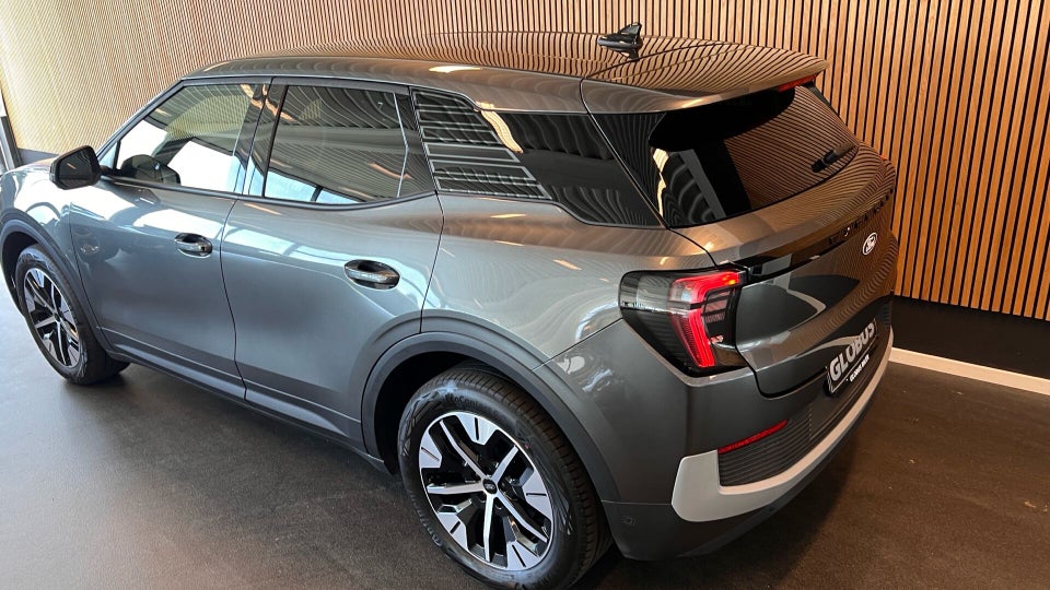 Ford Explorer 79 Select Extended Range AWD 5d