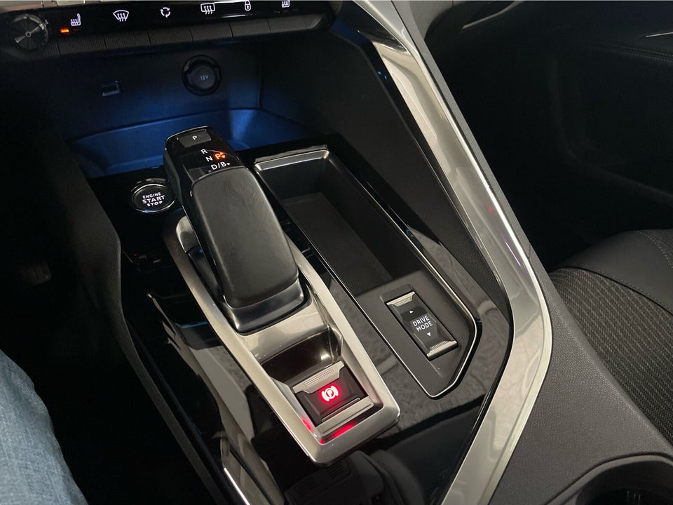 Peugeot 3008 1,6 Hybrid Selection Sport EAT8 5d