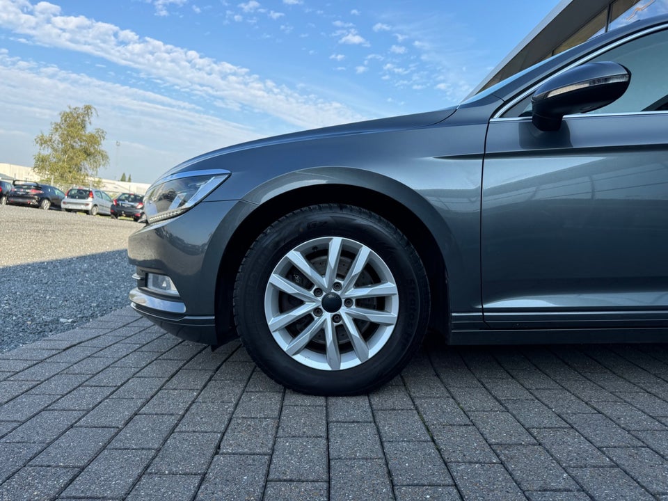 VW Passat 1,8 TSi 180 Highline Variant DSG 5d