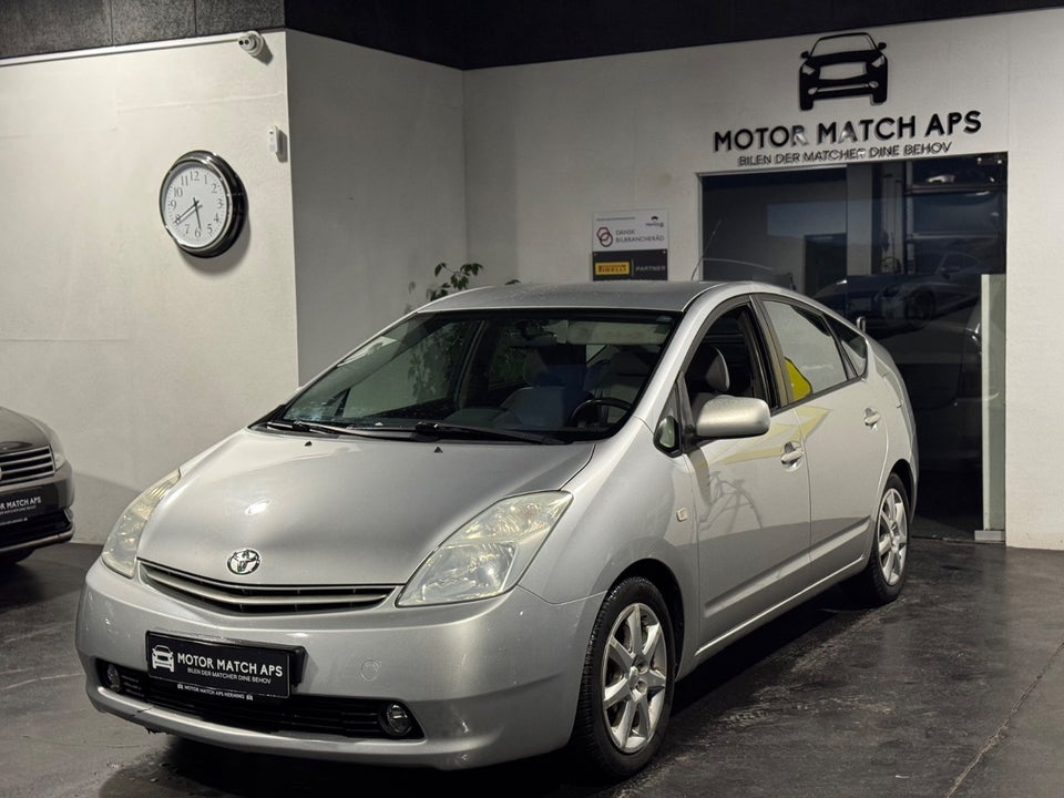 Toyota Prius 1,5 Hybrid 5d