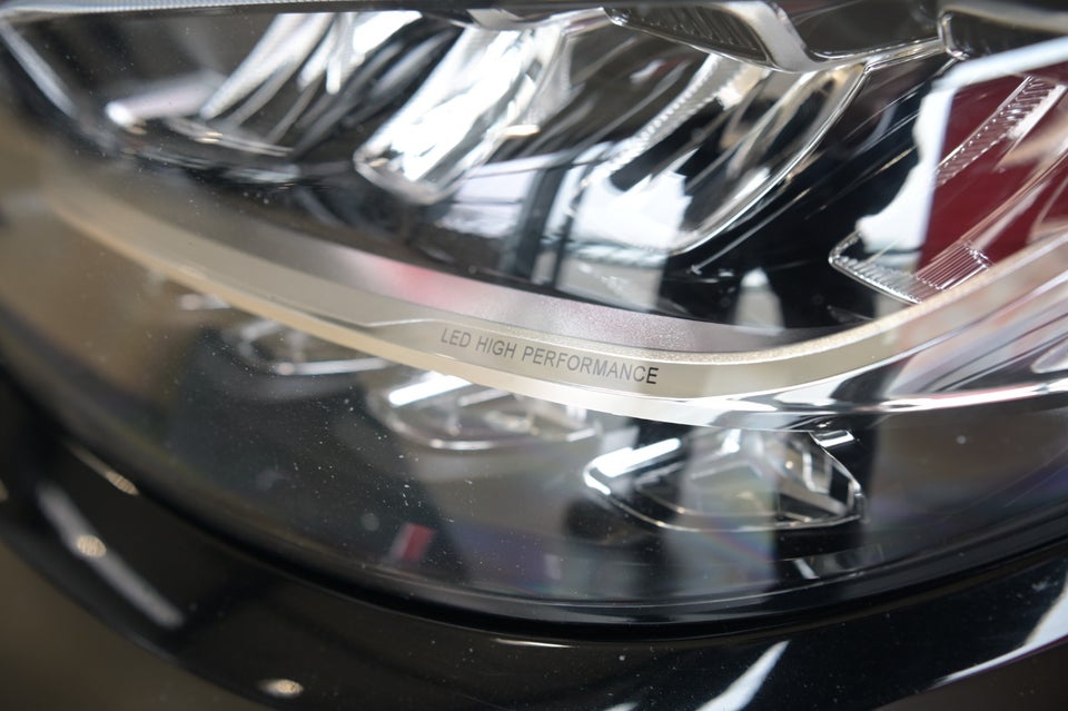 Mercedes C220 d 2,0 AMG Line Night Edition stc. aut. 5d