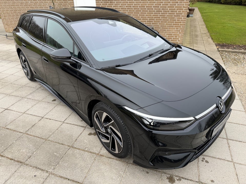 VW ID.7 77 Style+ Tourer 5d