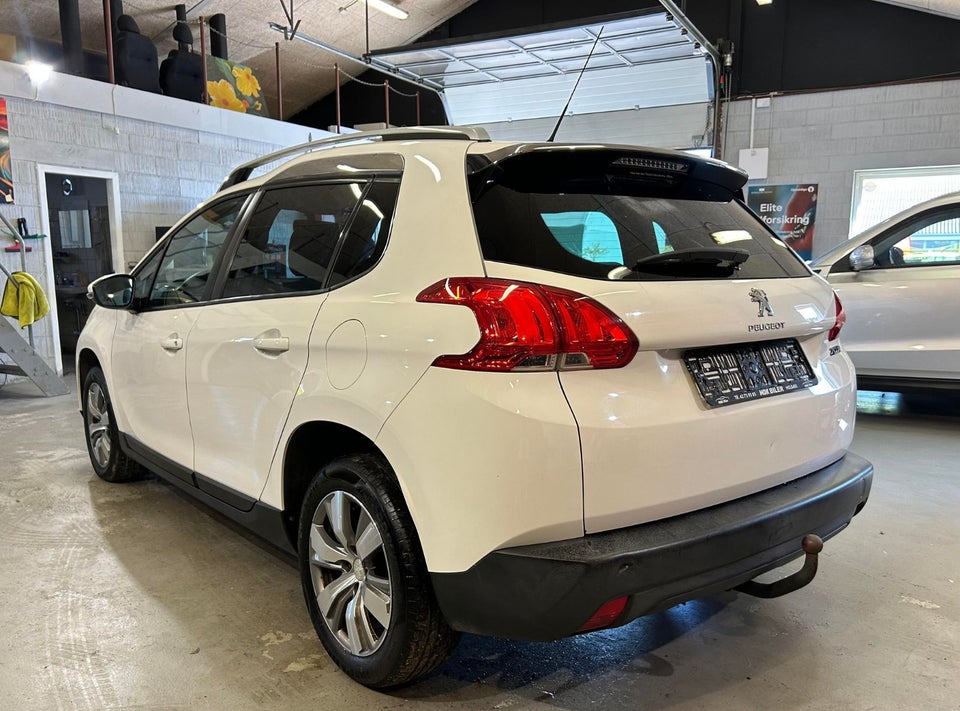 Peugeot 2008 1,2 VTi 82 Motion+ 5d