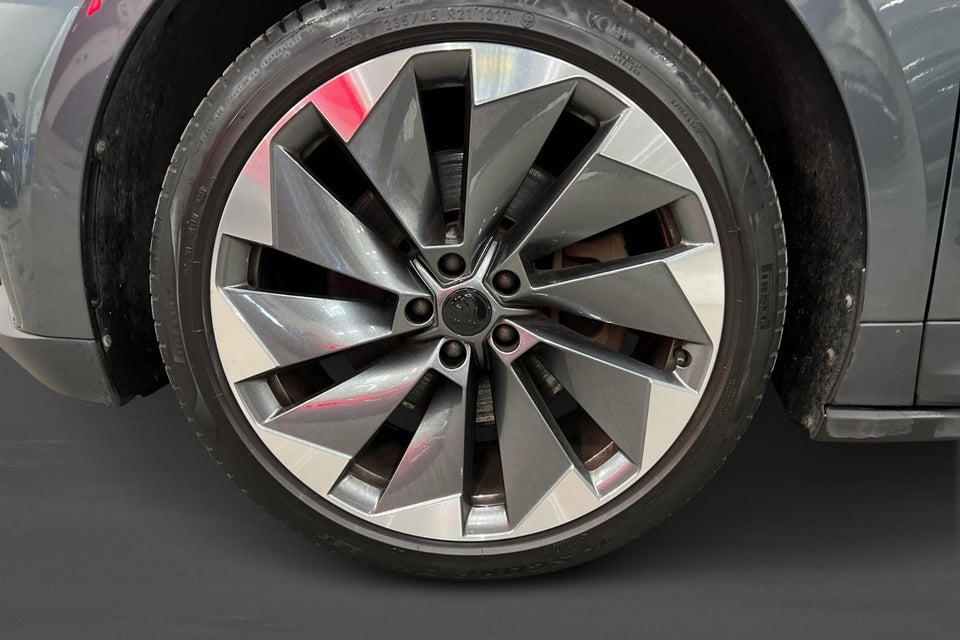 Skoda Enyaq 80 iV Lodge 5d