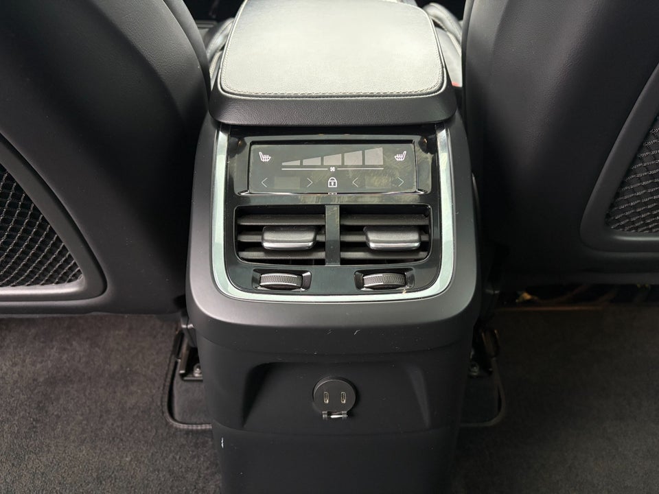 Volvo XC90 2,0 T8 ReCharge R-Design aut. AWD 7prs 5d