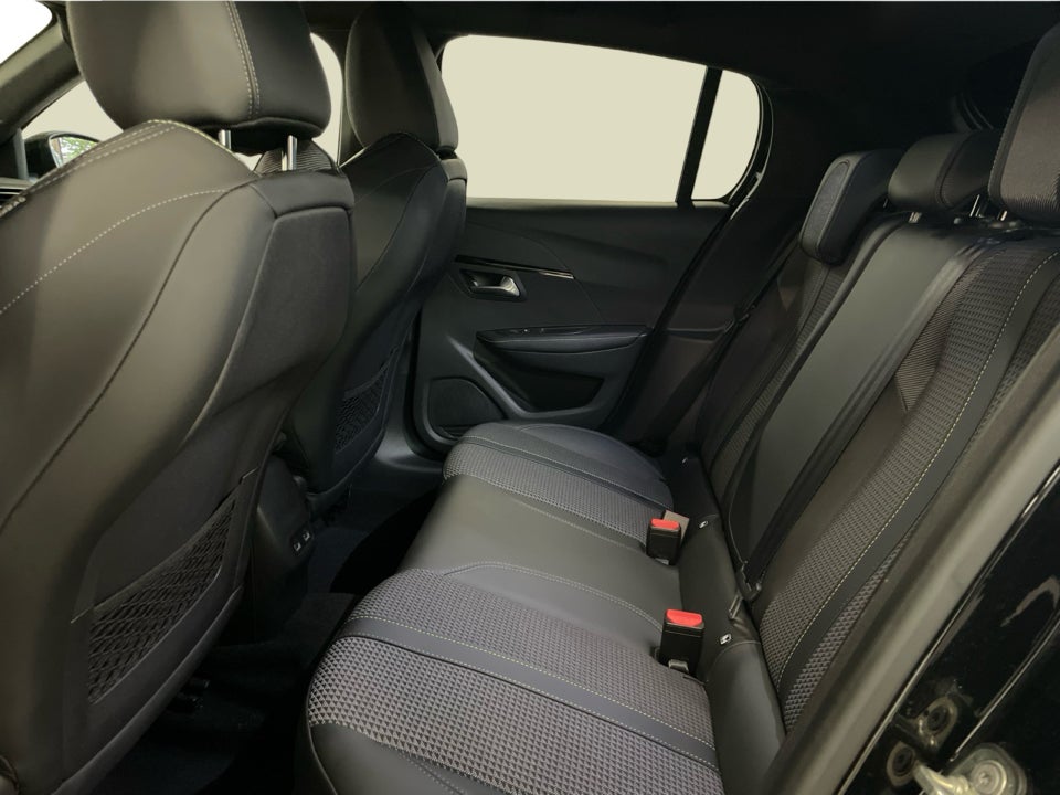 Peugeot e-208 50 GT 5d
