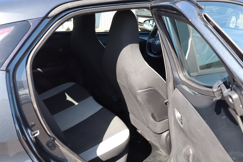 Toyota Aygo 1,0 VVT-i x-clusiv 5d