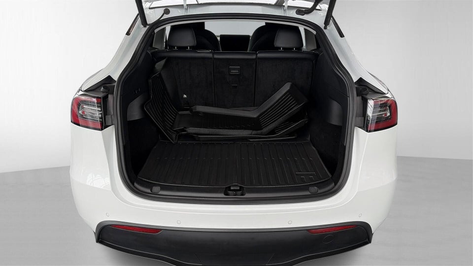 Tesla Model Y Long Range AWD 5d