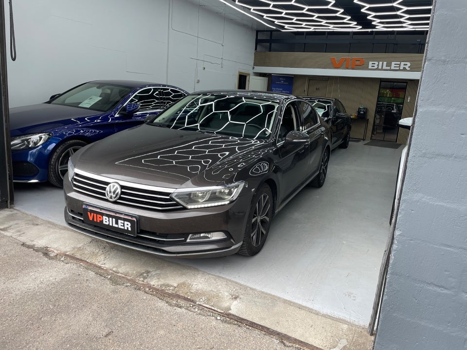 VW Passat 2,0 TDi 190 High+ DSG 4d