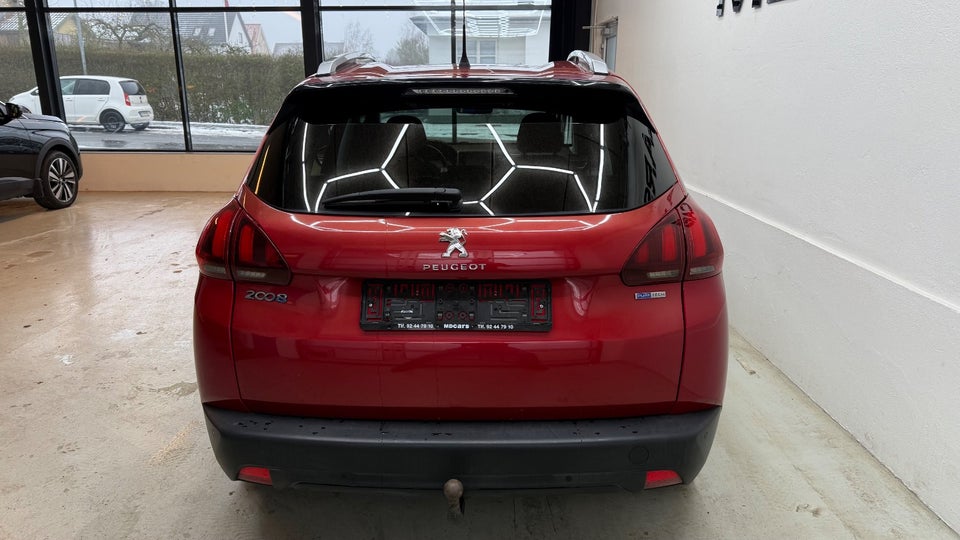 Peugeot 2008 1,2 PureTech 110 Allure Sky 5d