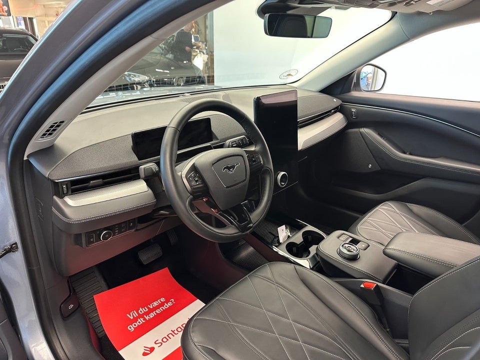 Ford Mustang Mach-E 70 Standard Range 5d