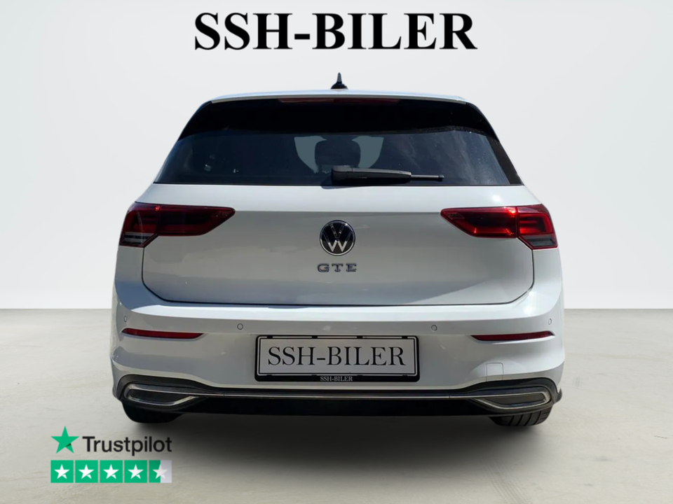 VW Golf VIII 1,4 GTE DSG 5d