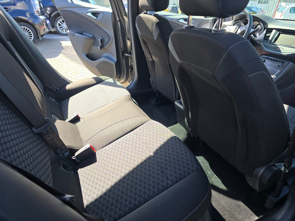 Opel Astra 1,0 T 105 Enjoy 5d