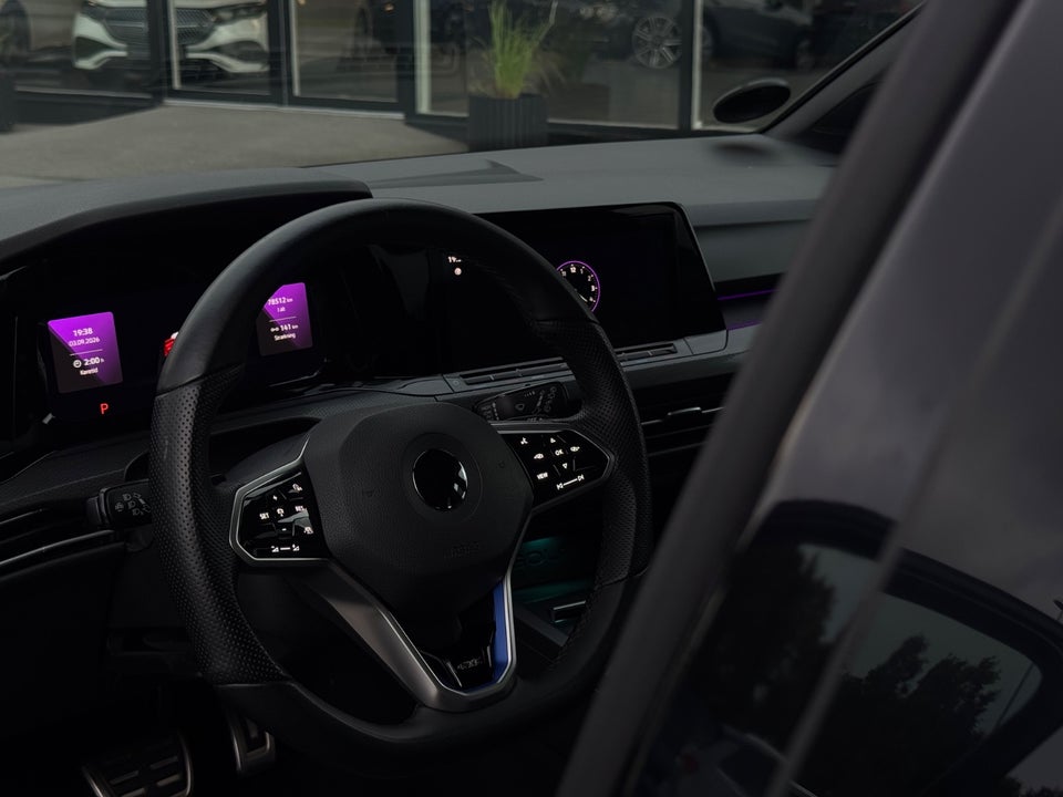 VW Golf VIII 1,4 GTE DSG 5d