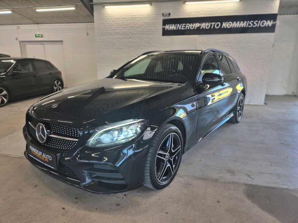Mercedes C300 de 2,0 AMG Line stc. aut. 5d