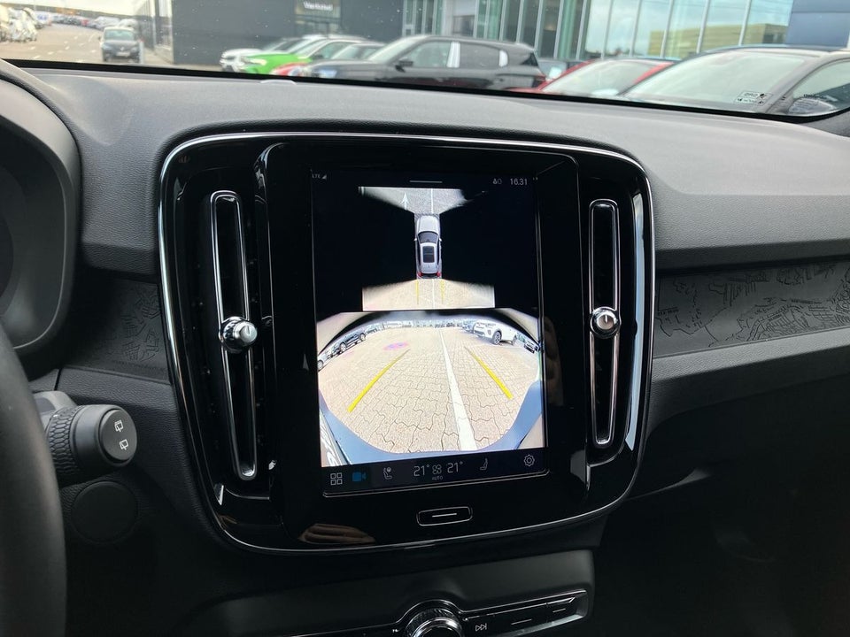 Volvo EX40 Extended Range Plus 5d