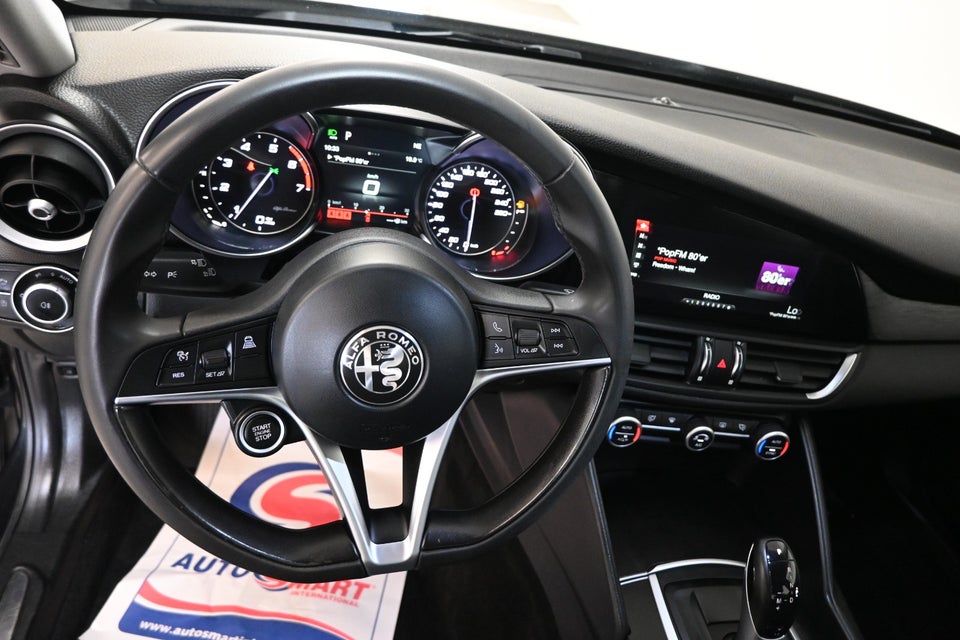 Alfa Romeo Giulia 2,0 T 200 Super aut. 4d