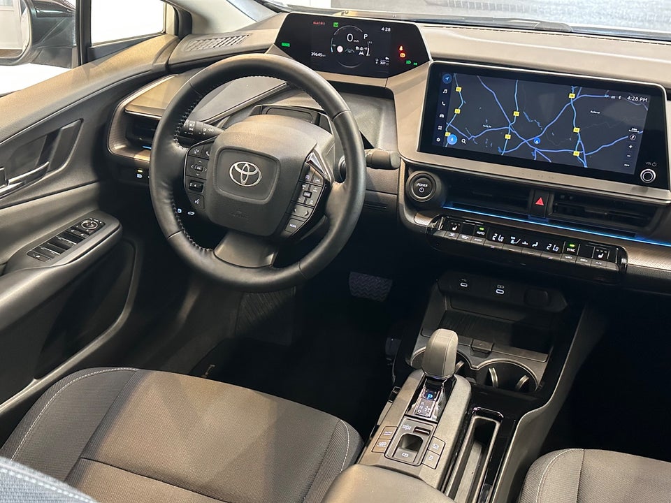 Toyota Prius 2,0 Plug-in Hybrid Elegant 5d