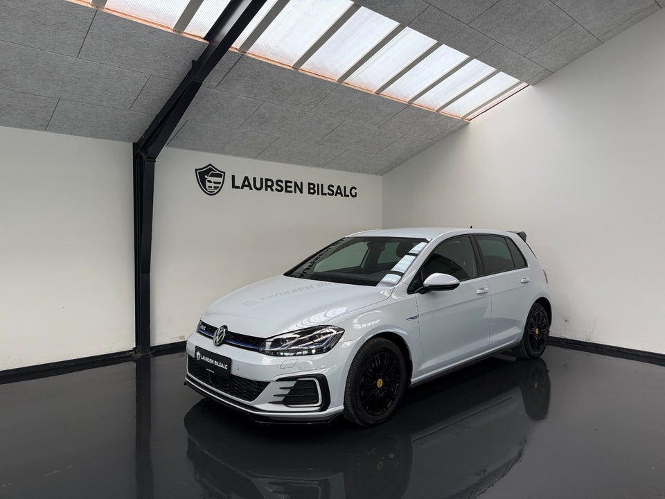 VW Golf VII 1,4 GTE DSG 5d